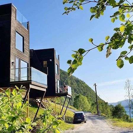 Mikrohyttene I Akrafjorden Etnesjoen Ngoại thất bức ảnh