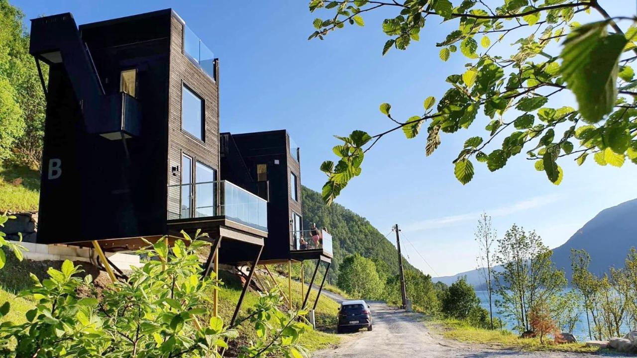 Mikrohyttene I Akrafjorden Etnesjoen Ngoại thất bức ảnh